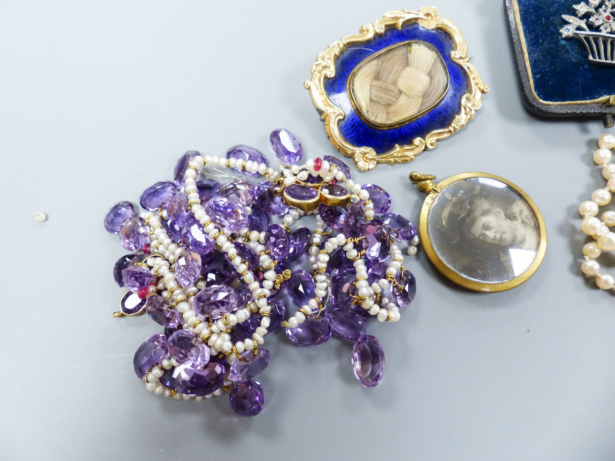 Mixed jewellery including a Victorian enamelled and plaited hair mourning brooch, a giardinetto brooch, cameo brooch, cultured pearl necklace, amethyst and seed pearl necklace and bracelet etc.